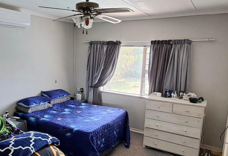 5 Bedroom Property for Sale in Retief Eastern Cape